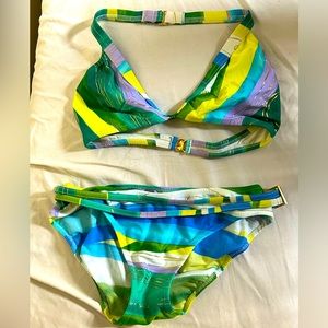 Tara Grinna - 3-piece Bikini w/ Skirt - Size 36B/C top and 10 bottoms and skirt
